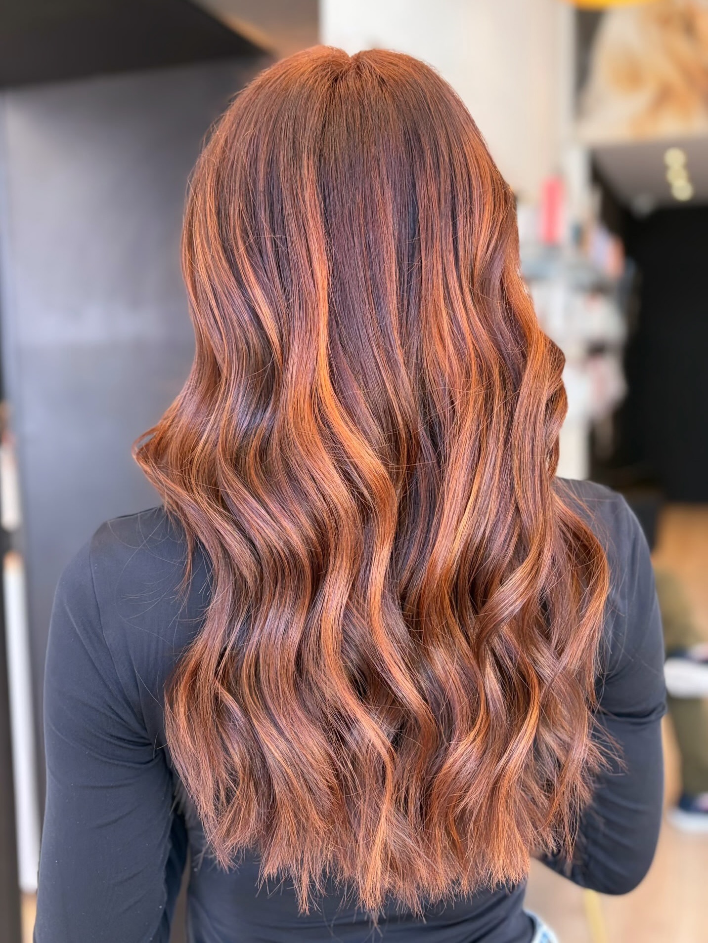 🧡 Un balayage cuivré aux reflets lumineux pour réchauffer la...